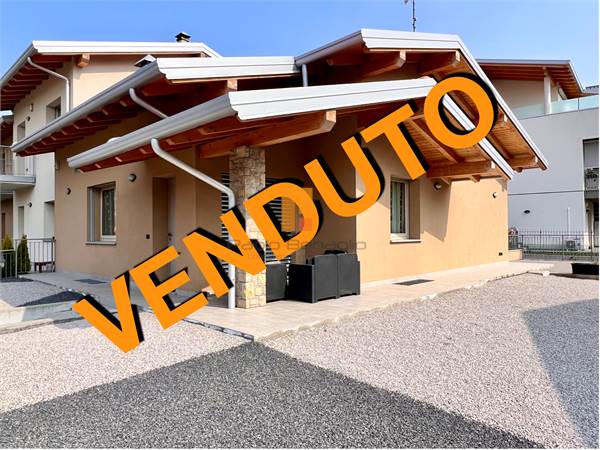 Villa Bifamiliare in vendita a Pian Camuno