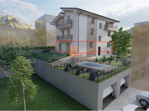 Quadrilocale a piano terra con giardino.